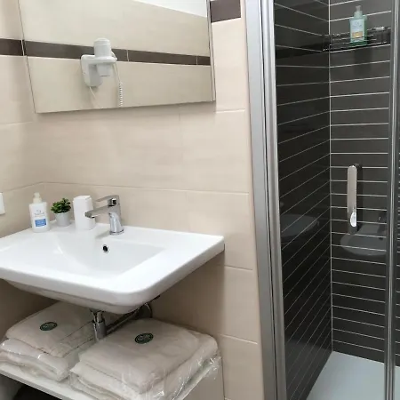 ベッド・アンド・ブレックファスト Innsud