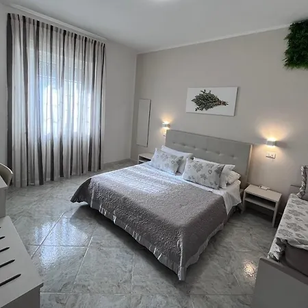 Alojamento de Acomodação e Pequeno-almoço Innsud Nardò